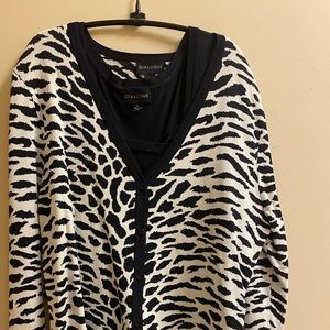 2pc Dialogue Sweater set in white/navy